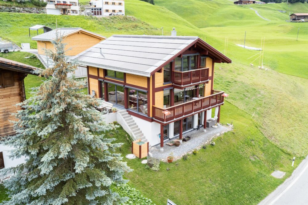 Einfamilienhaus, Conters, Graubünden Holzbau, Fensterbau, Fassadenbau, Innenausbau